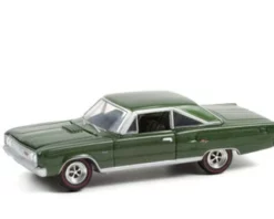 1967 Dodge Coronet R/T Hemi, Dark Green Metallic - Greenlight 13300A/48 - 1/64 Scale Diecast Car