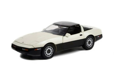 1986 Chevy Corvette C4, Silver Tan/Black - Greenlight 13632 - 1/18 Scale Diecast Car
