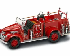 Lucky Road Signature 1941 GMC Fire Truck, Red - Road Signature 20068 - 1/24 Scale Collectible Diecast Model