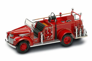 Lucky Road Signature 1941 GMC Fire Truck, Red - Road Signature 20068 - 1/24 Scale Collectible Diecast Model