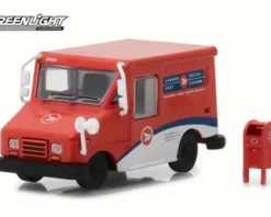 Canada Post Long-Life Delivery Vehicle With Mailbox, Red - Greenlight 29889/48 - 1/64 Diecast Car