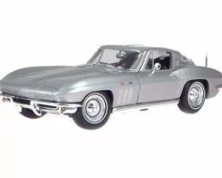 1965 Chevy Corvette, Silver - Maisto 31640SV - 1/18 Scale Diecast Model Toy Car