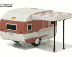 1959 Catolac Deville Travel Trailer, Brown/Tan - Greenlight 34020B - 1/64 Scale Diecast Car