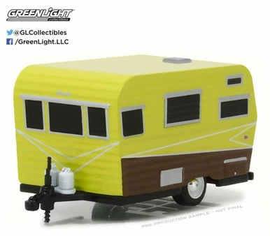 1958 Siesta Travel Trailer, Yellow W/ Brown - Greenlight 34030A - 1/64 Scale Diecast Model Toy Car