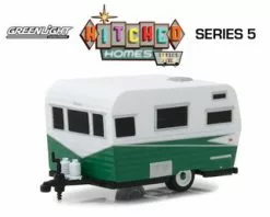 1958 Siesta Travel Trailer, Green With White - Greenlight 34050A/48 - 1/64 Scale Diecast Car