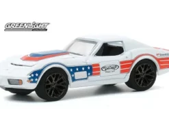 1972 Chevy Corvette, White With Red And Blue - Greenlight 39040/6 - 1/64 Scale Diecast Model Toy Car