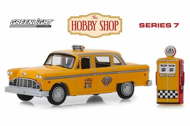 1978 Checker Motors Marathon A11 Taxi W/Gas Pump, Yellow - Greenlight 97070E, 1/64 Diecast Car