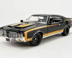 1972 Oldsmobile 442 Hurst, Black And Gold - Acme A1805621 - 1/18 Scale Diecast Model Toy Car