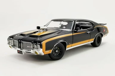 1972 Oldsmobile 442 Hurst, Black And Gold - Acme A1805621 - 1/18 Scale Diecast Model Toy Car