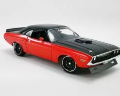 1970 Dodge Challenger R/T Street Fighter Hardtop, Red And Black - Acme A1806014 - 1/18 Diecast Car